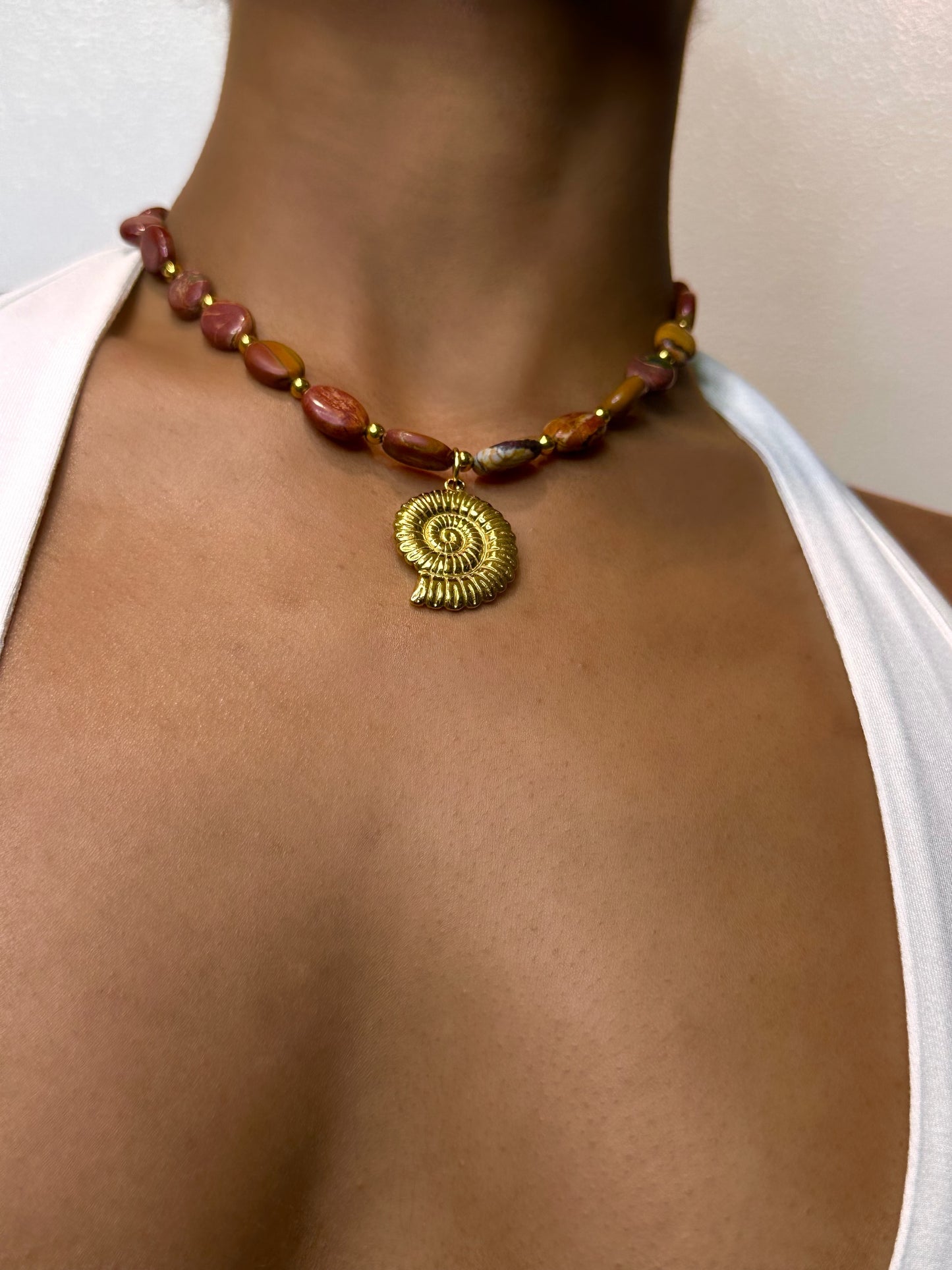 Titsi Choker